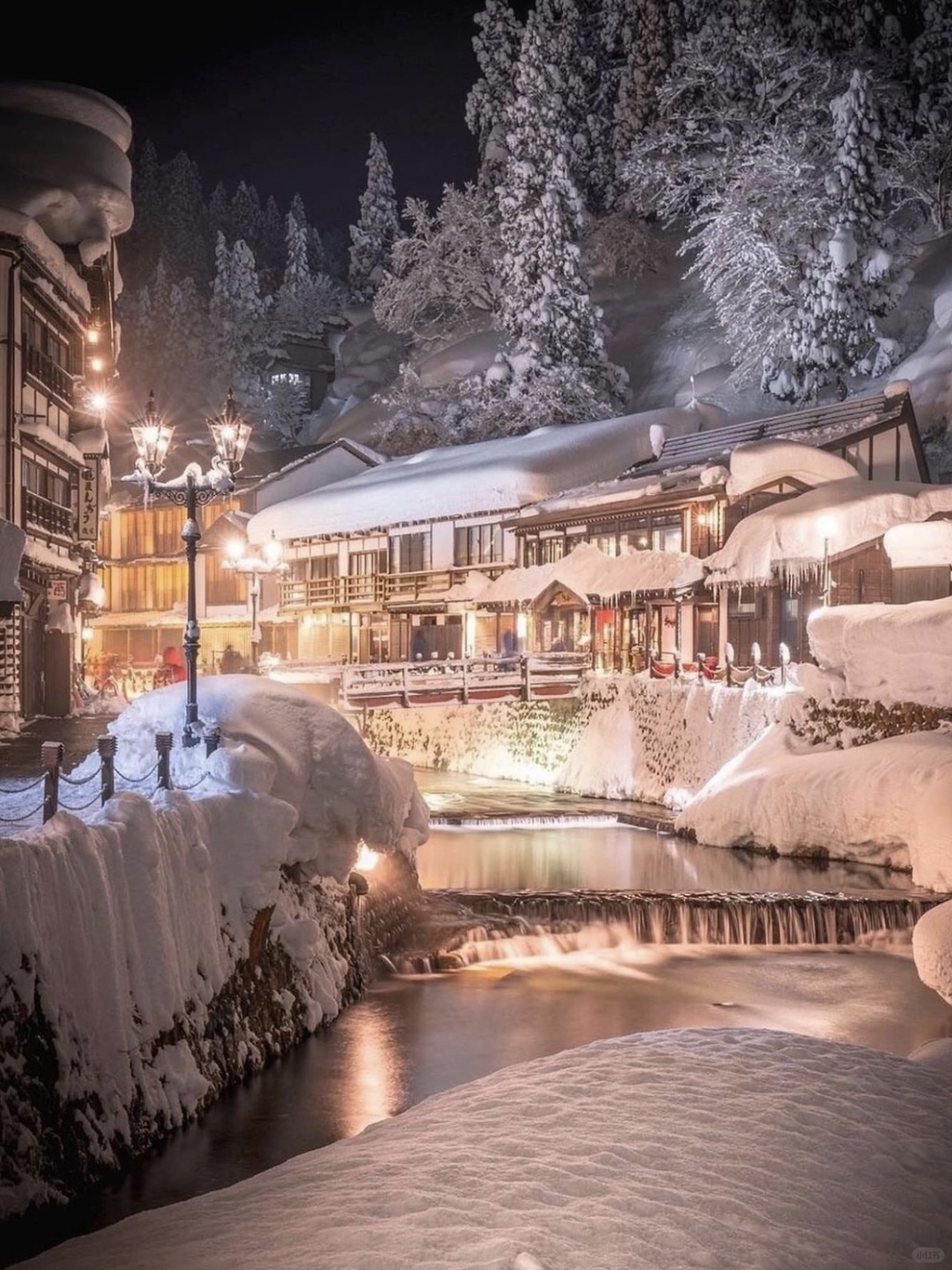 Sapporo/Hokkaido-Aomori, Japan: Enjoy beautiful snow scenery, apple hot springs and romantic snow houses