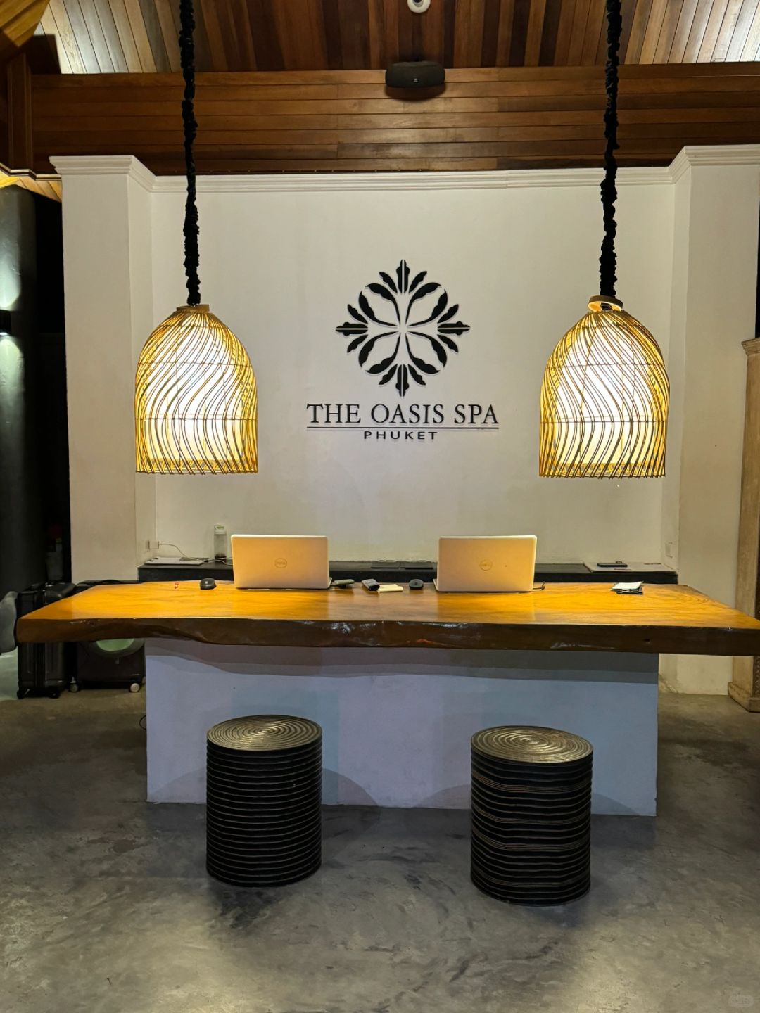 Phuket-The Oasis Spa in Phuket, Thailand, experience hot oil massage and Thai body massage