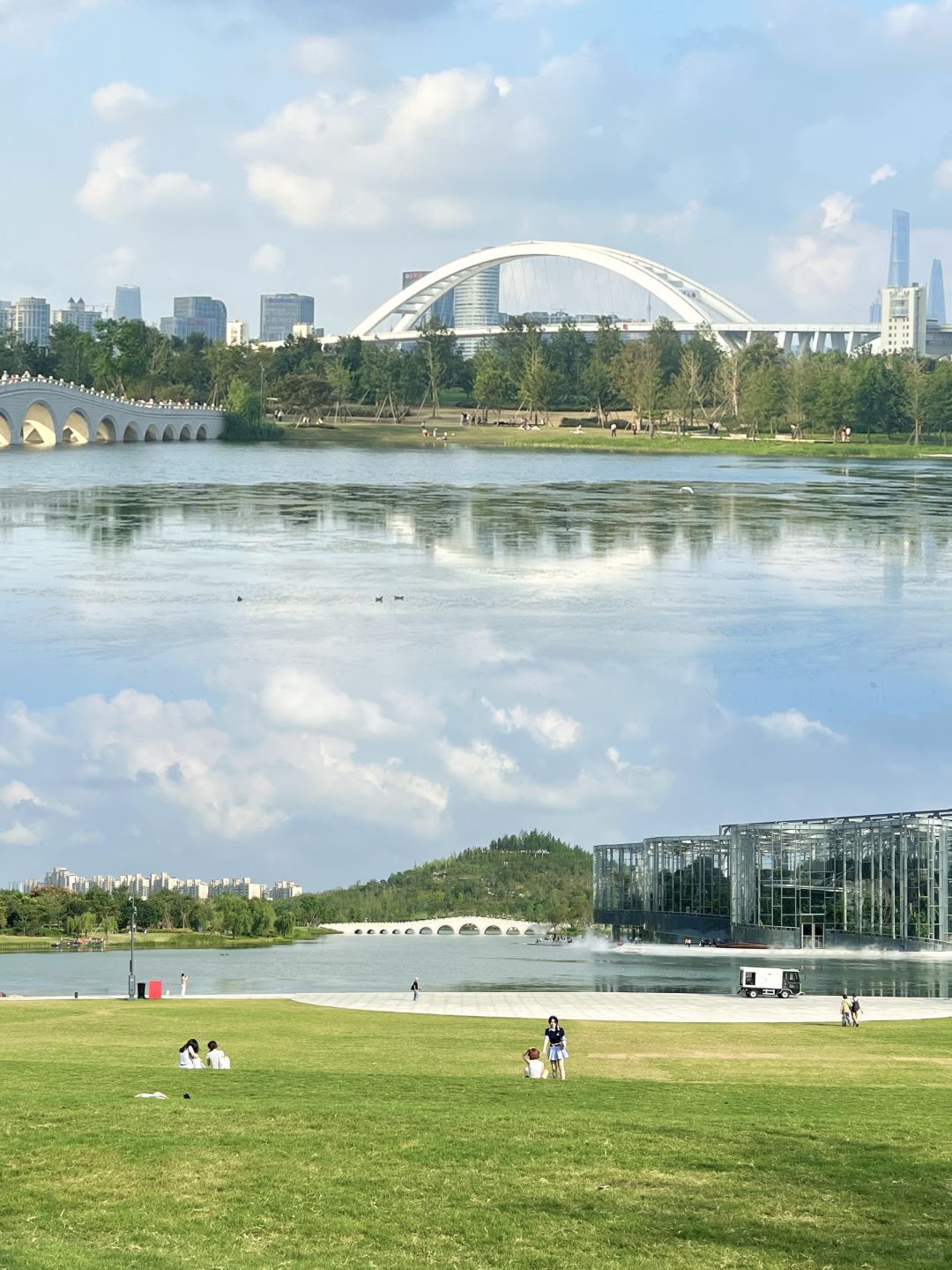 Shanghai/Hangzhou-Shanghai World Expo Park, I have never seen a city build such a large park in the city center!