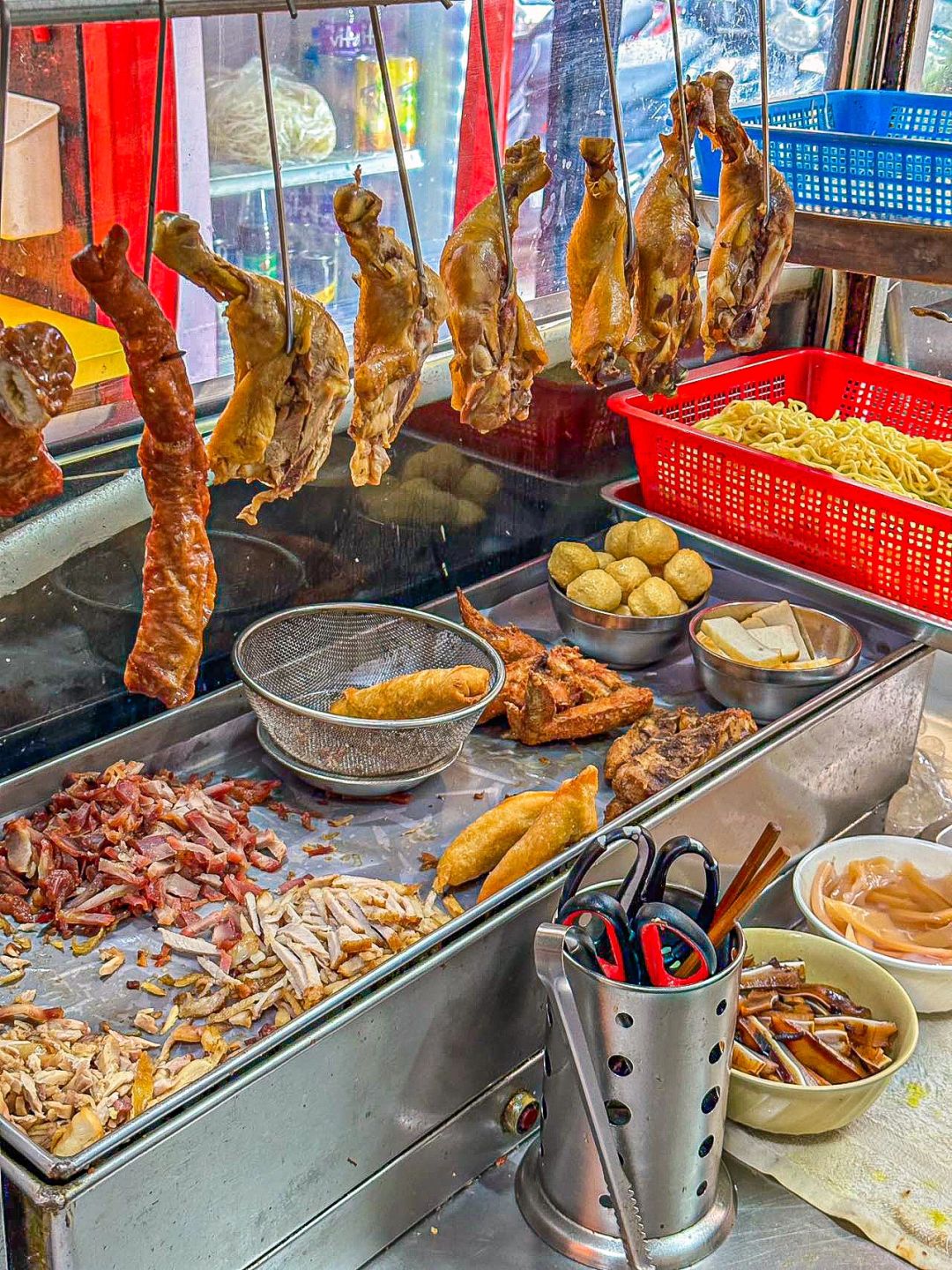 Macao-Macau Baoji Noodle Shop, opened in 1977, the curry chicken and fish soup noodles are delicious