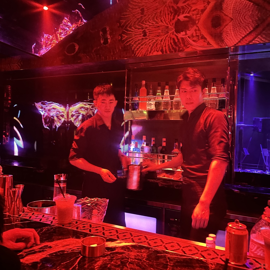 Chengdu/Chongqing-A personal guide to the Butterfly Bar in Chengdu!