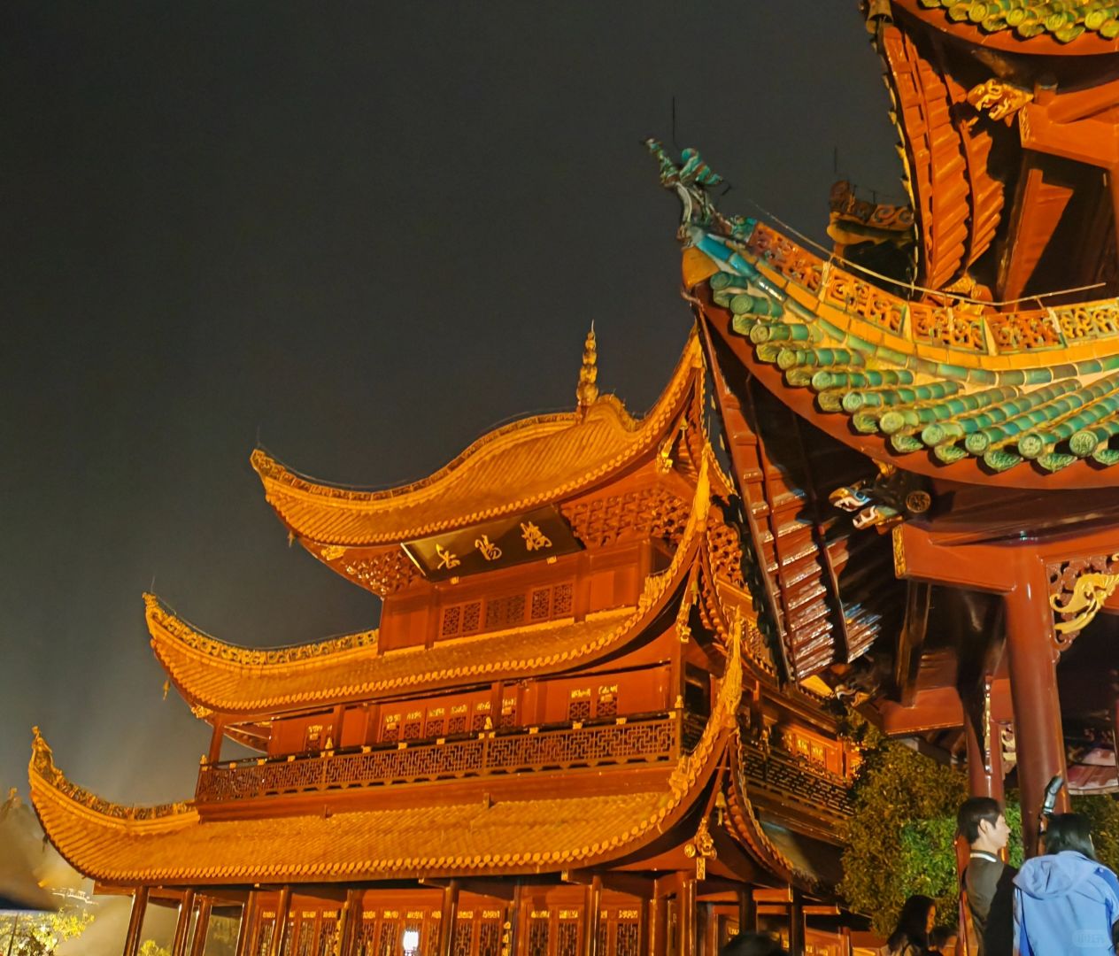 Changsha-Yueyang Tower in Hunan, there will be lights and NPC performances at night!