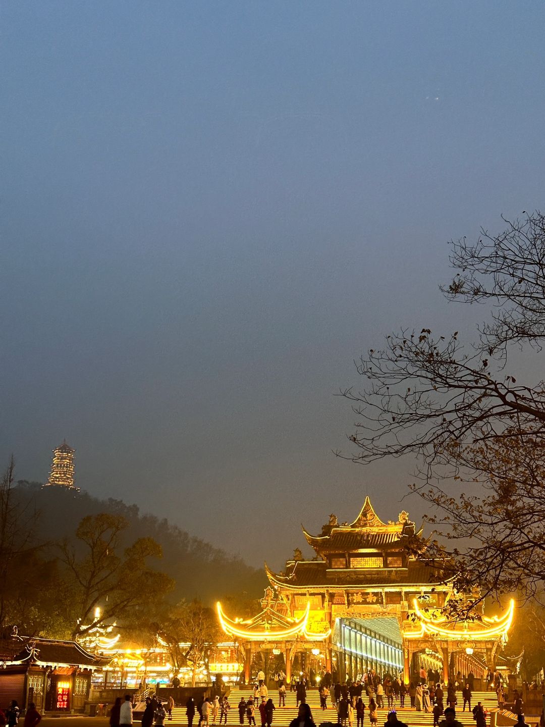 Chengdu/Chongqing-Dujiangyan Irrigation Project, Chengdu, the river is fluorescent blue, very beautiful!