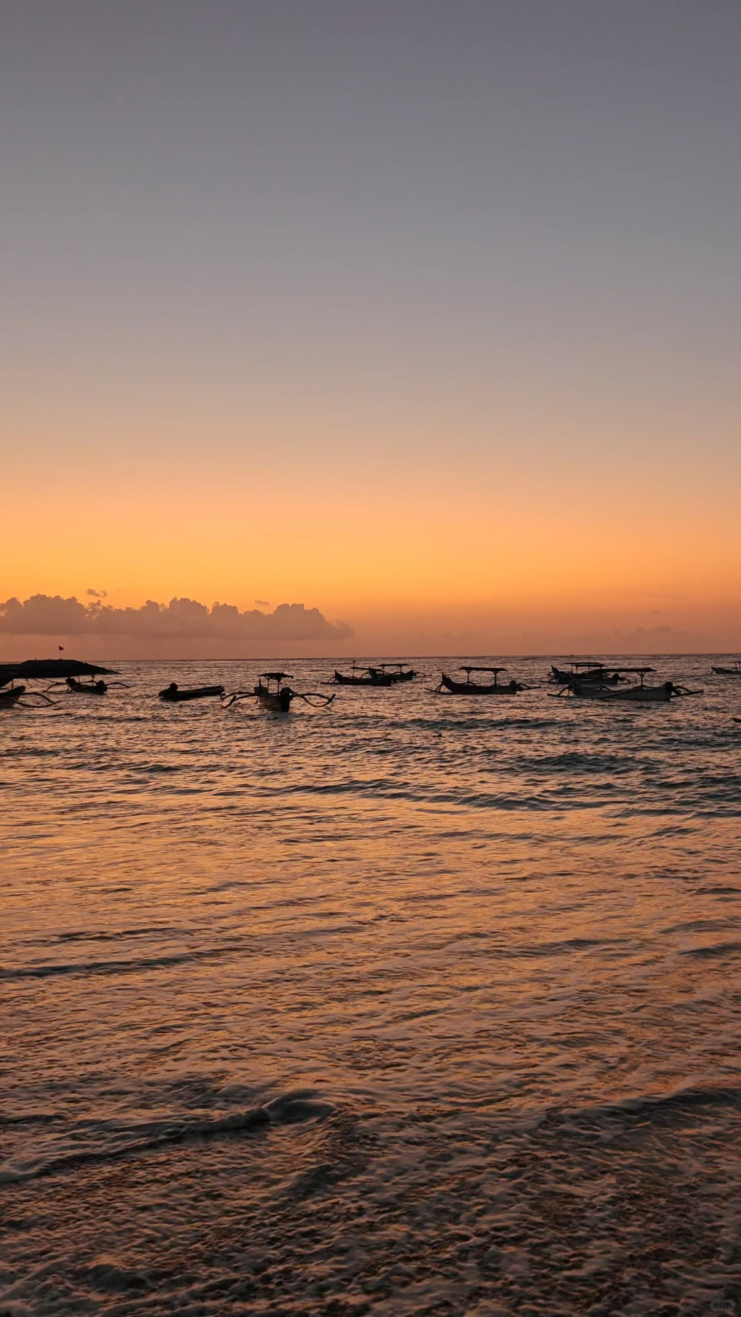 Bali-If you travel to Bali, I only give one suggestion, that is, don't go to Jerman Beach in Kuta