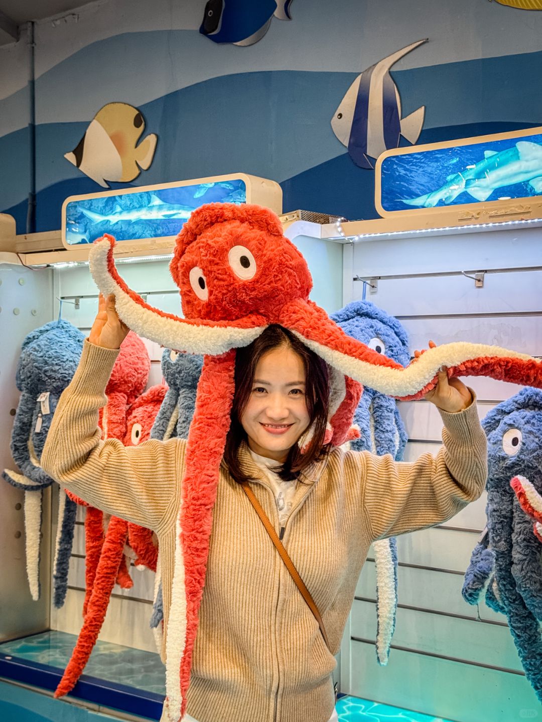 Shanghai/Hangzhou-Shanghai Aquarium has marine creatures from all over the world!