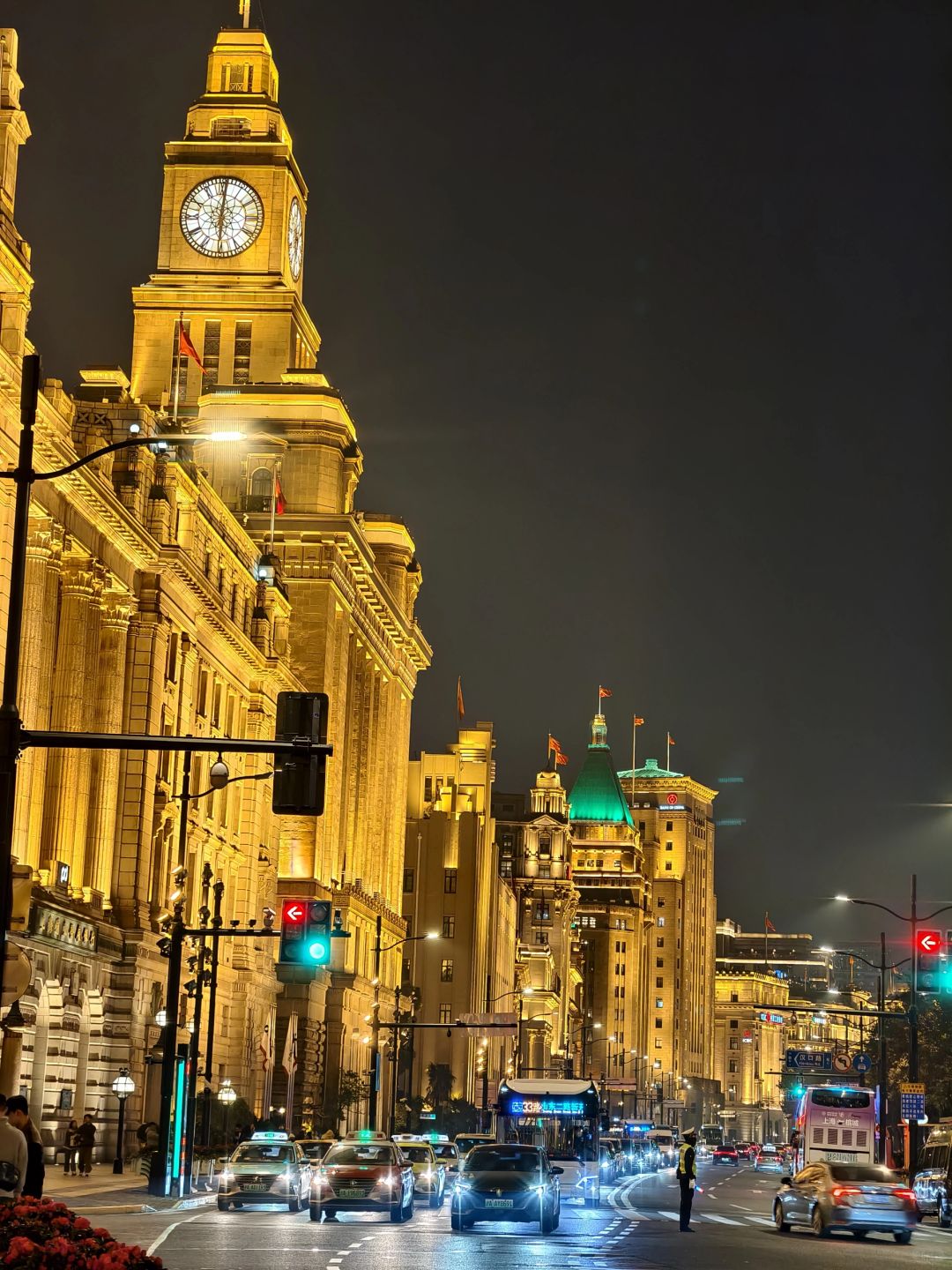 Shanghai/Hangzhou-The Bund of Shanghai has different scenery in different seasons!