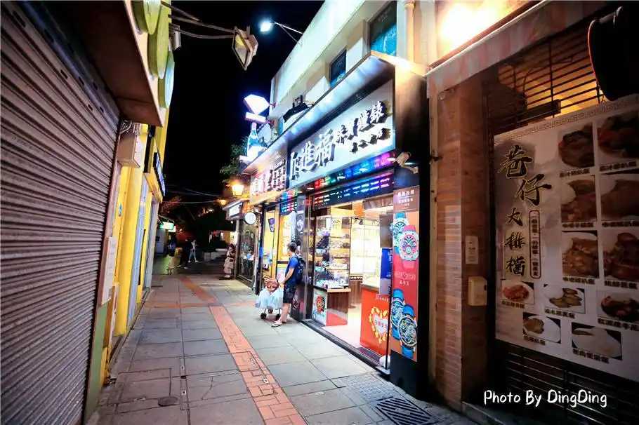 Macao-Macau's famous Guanye Street hides all the delicious food, which many tourists can't find