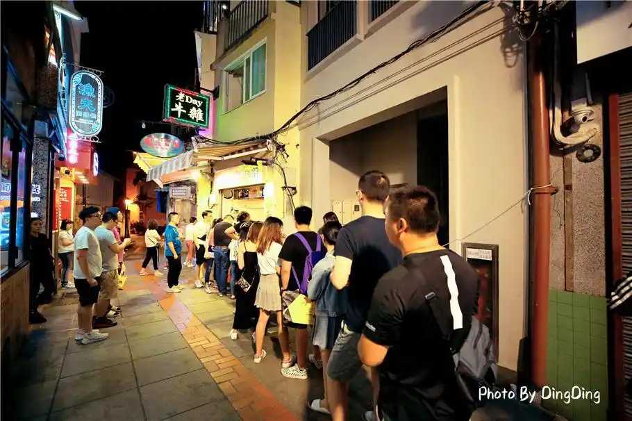 Macao-Macau's famous Guanye Street hides all the delicious food, which many tourists can't find