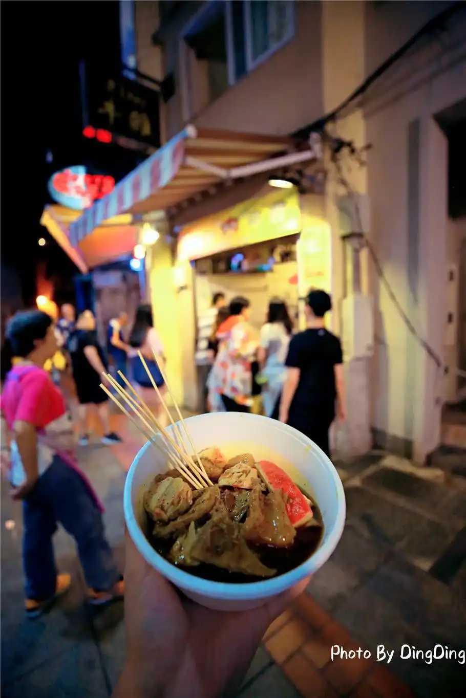 Macao-Macau's famous Guanye Street hides all the delicious food, which many tourists can't find