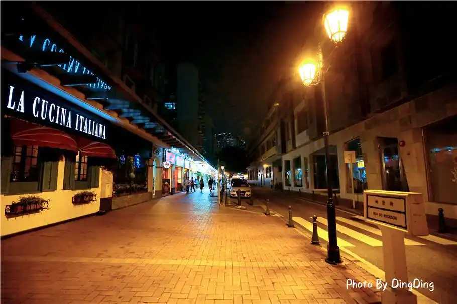 Macao-Macau's famous Guanye Street hides all the delicious food, which many tourists can't find