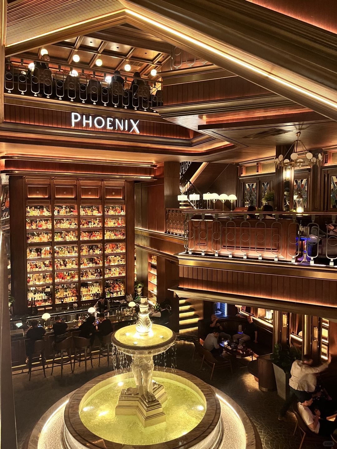 Jakarta-Phenix Club🐱, the largest bar in Jakarta, was completely, thoroughly, and purely shaken