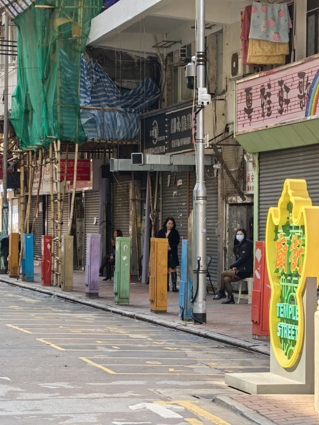 Hong kong-Temple Street, Hong Kong's oldest red-light district, once had countless prostitutes