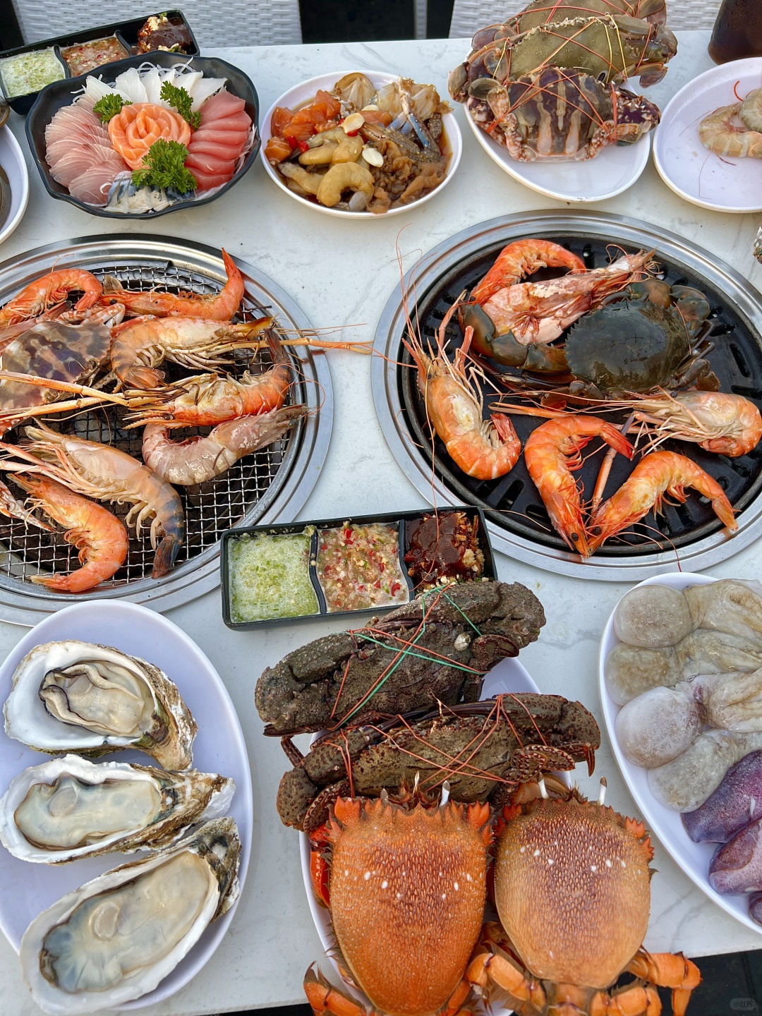 Bangkok-Bangkok Chao Phraya River, only $15, live shrimp seafood buffet Kodtalay The Riverfront