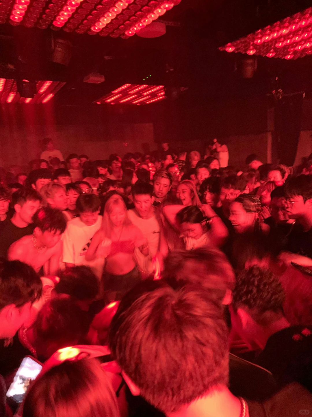 Shanghai/Hangzhou-Jiangsu, Zhejiang and Shanghai front -line hiphop nightclub evaluation