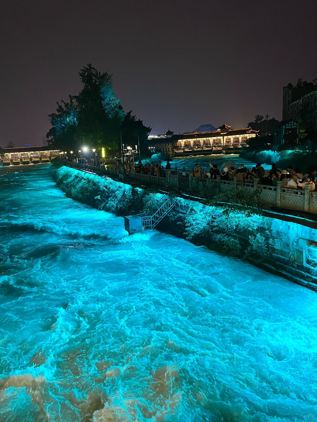 Chengdu/Chongqing-Dujiangyan Irrigation Project Tourism Status! The scenic spot is impressive!