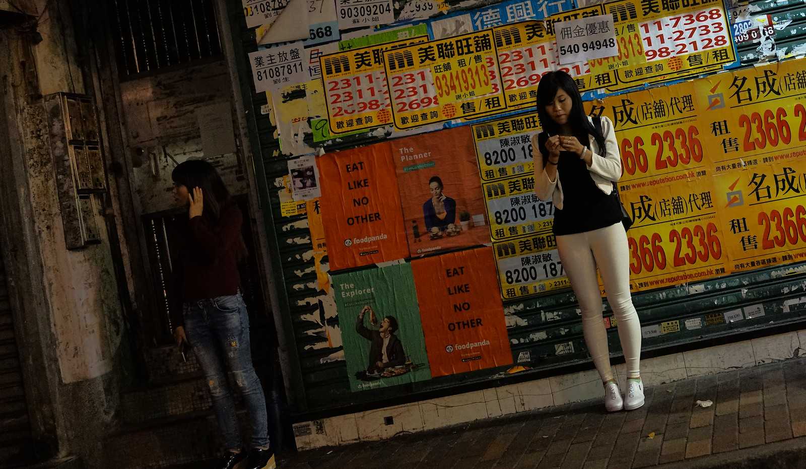 Hong kong-Current situation of the red-light districts in Wan Chai and Temple Street, Kowloon, Hong Kong