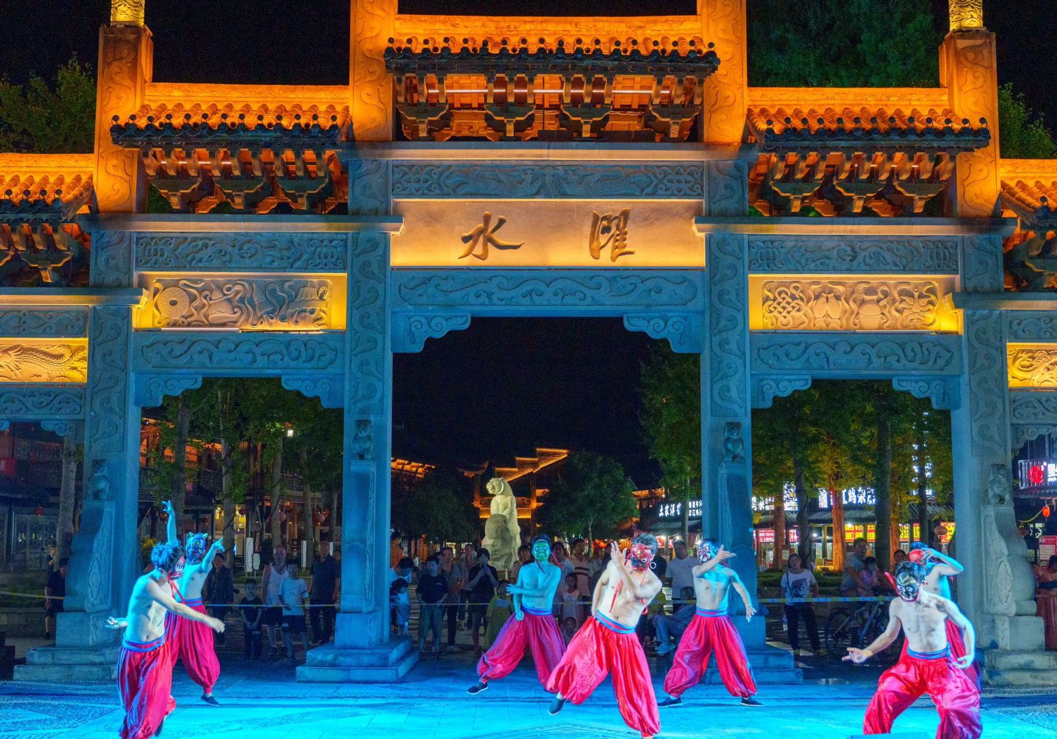 Chengdu/Chongqing-Lishui Ancient Town in Chongqing has the "world's first wind and rain covered bridge", which is very spectacular!