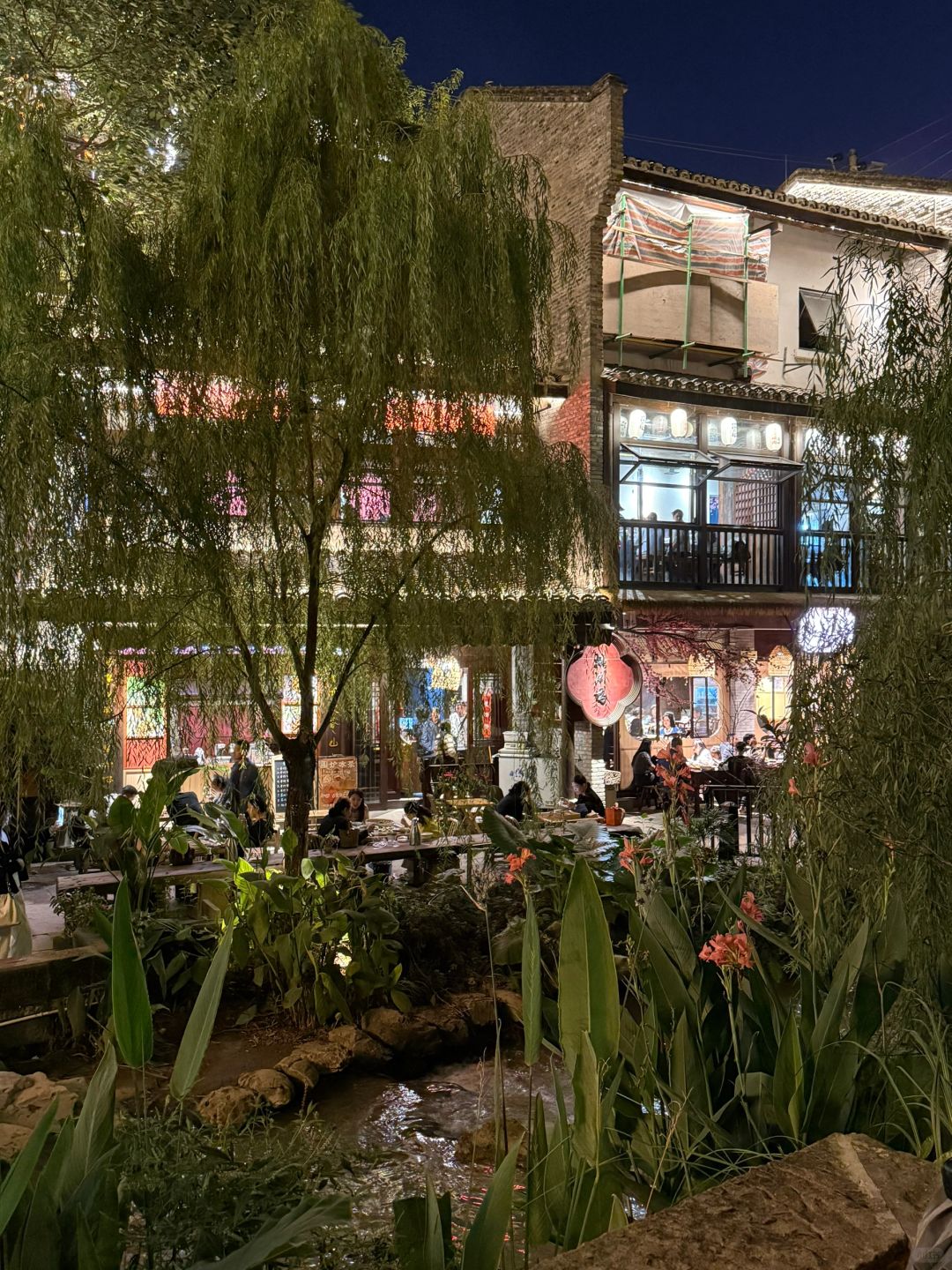 Chengdu/Chongqing-Chongqing Xiahuli Old Street is beautiful both day and night, with a strong atmosphere!