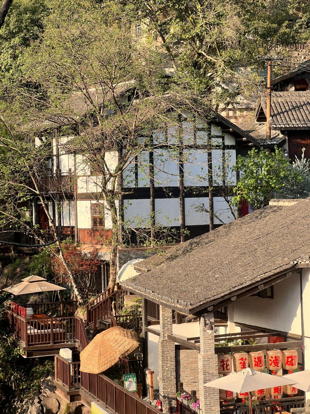 Chengdu/Chongqing-Chongqing Longmen Haolao Street, be sure to see the night view of Nanbin Road, it's very beautiful!