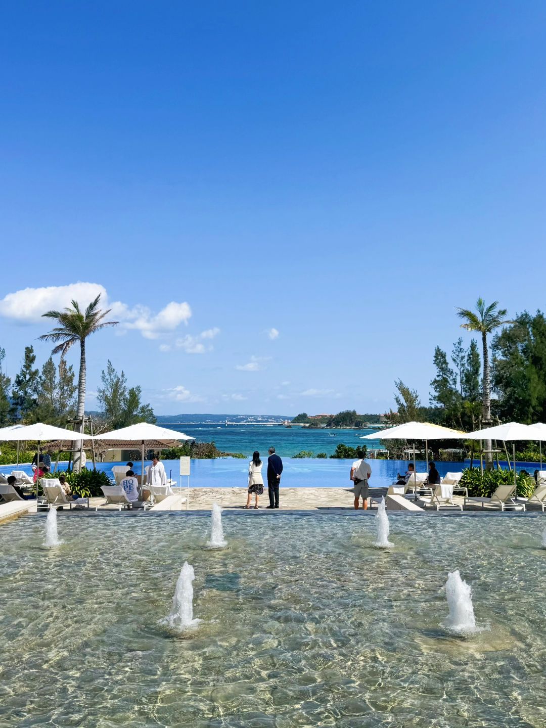 Okinawa-Halekulani Hotel Sea View Room Review, the girls at the diving center are patient and gentle