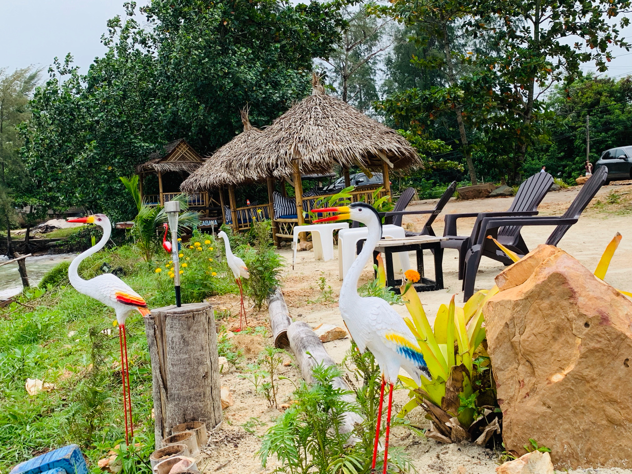 Krabi-Krabi Balibar is super relaxed beach bar opened by British man for his wife who loves drinking