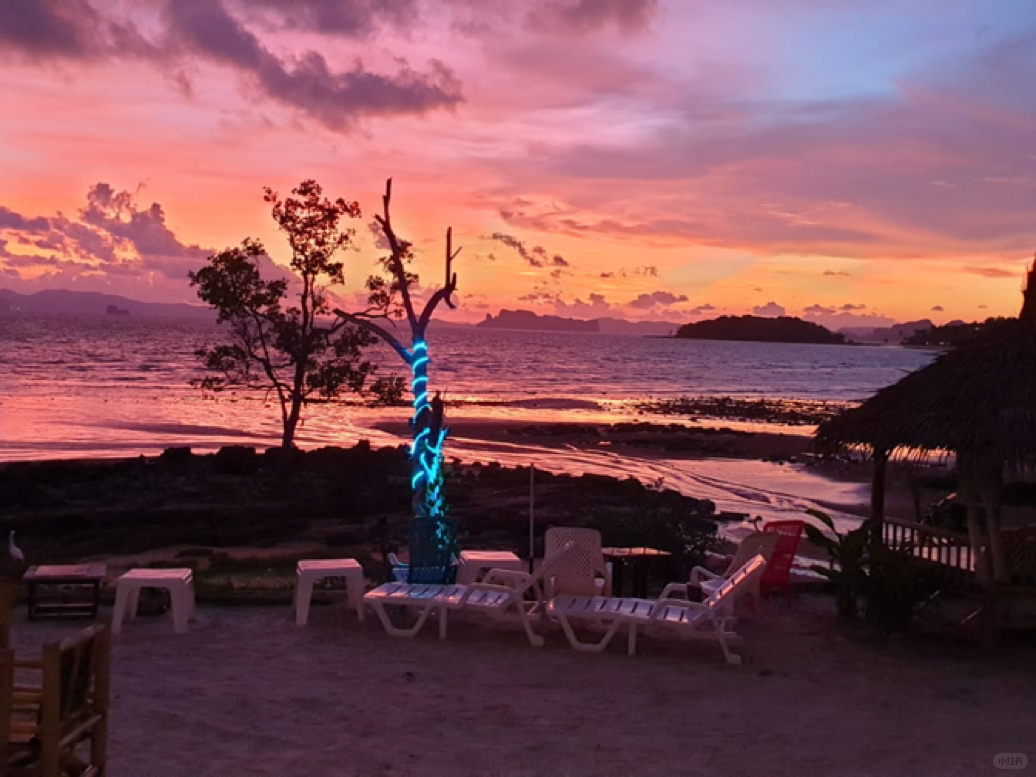 Krabi-Krabi Balibar is super relaxed beach bar opened by British man for his wife who loves drinking