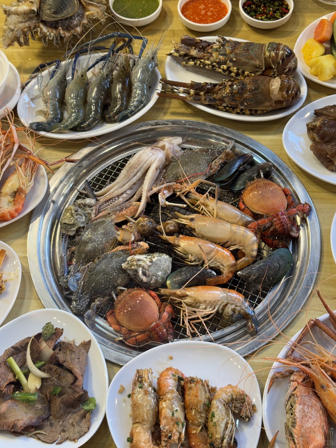 Pattaya-Jomtien Lobster Beach Buffet Restaurant, priced at 499 baht per person, with fresh ingredients