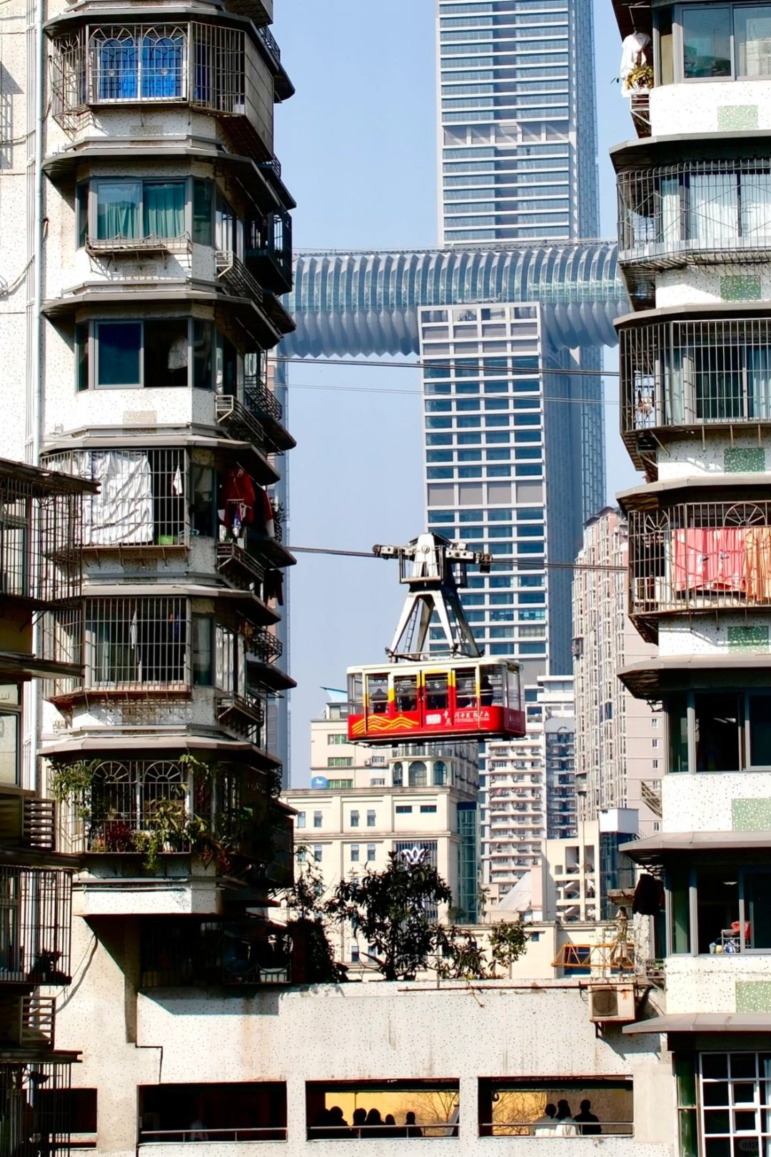 Chengdu/Chongqing-Chongqing, bustling and magnificent night scenery, fashionable and avant-garde urban style！