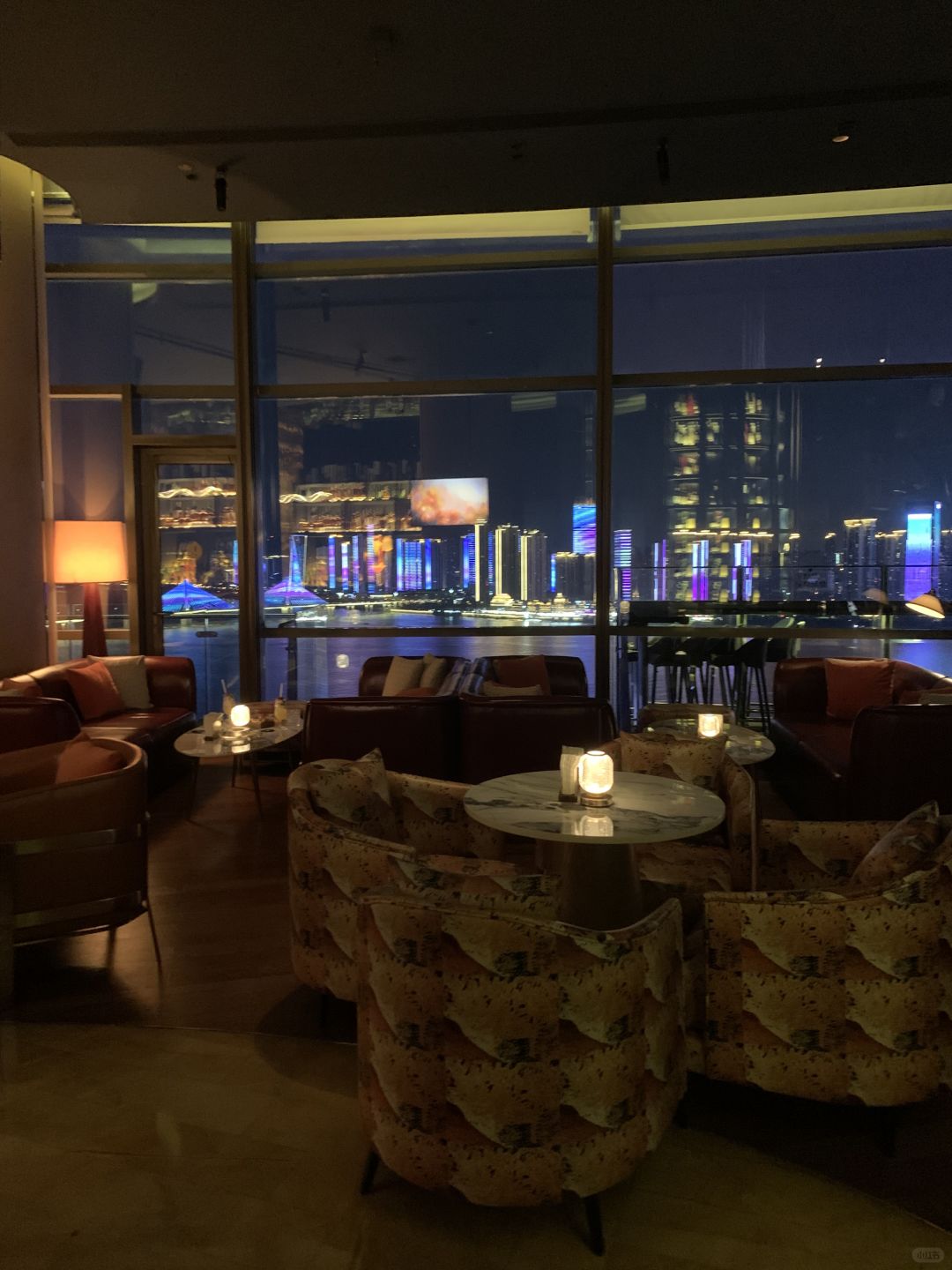 Changsha-Changsha SKY27 Bar, you can enjoy the night view of Changsha while drinking!