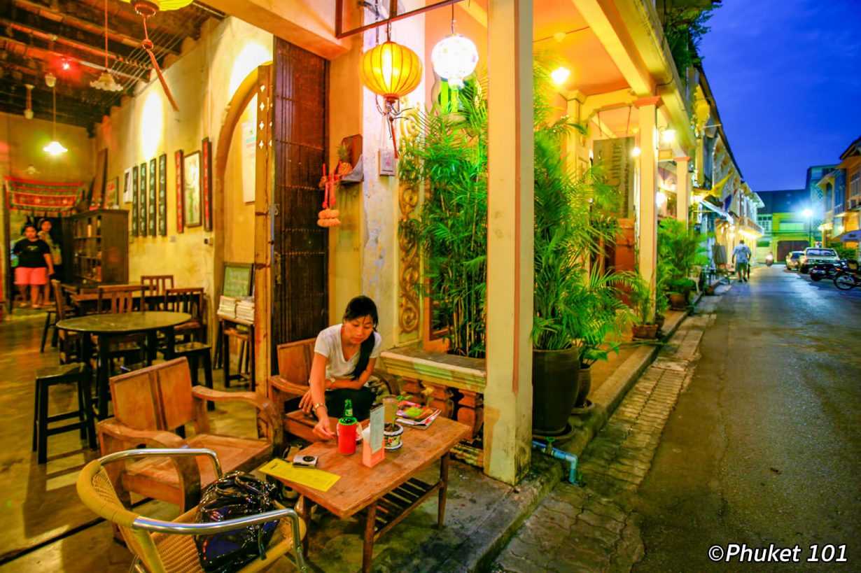 Phuket-What to do in Phuket Old Town? Walking tour guide of streets, temples, shops and restaurants