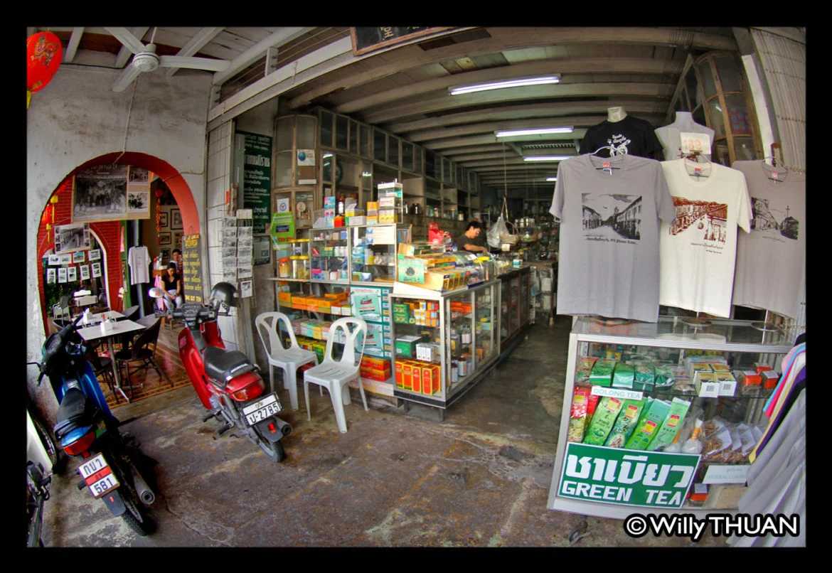 Phuket-What to do in Phuket Old Town? Walking tour guide of streets, temples, shops and restaurants