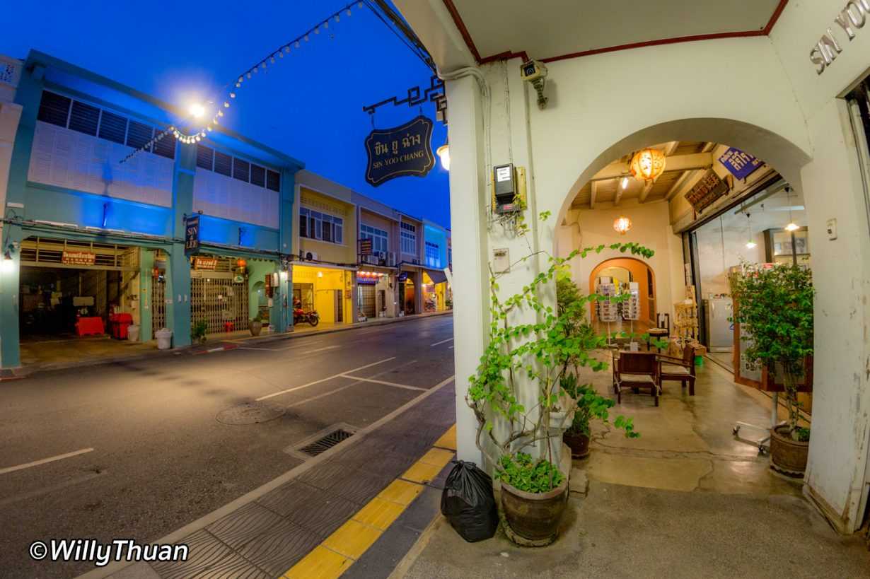 Phuket-What to do in Phuket Old Town? Walking tour guide of streets, temples, shops and restaurants