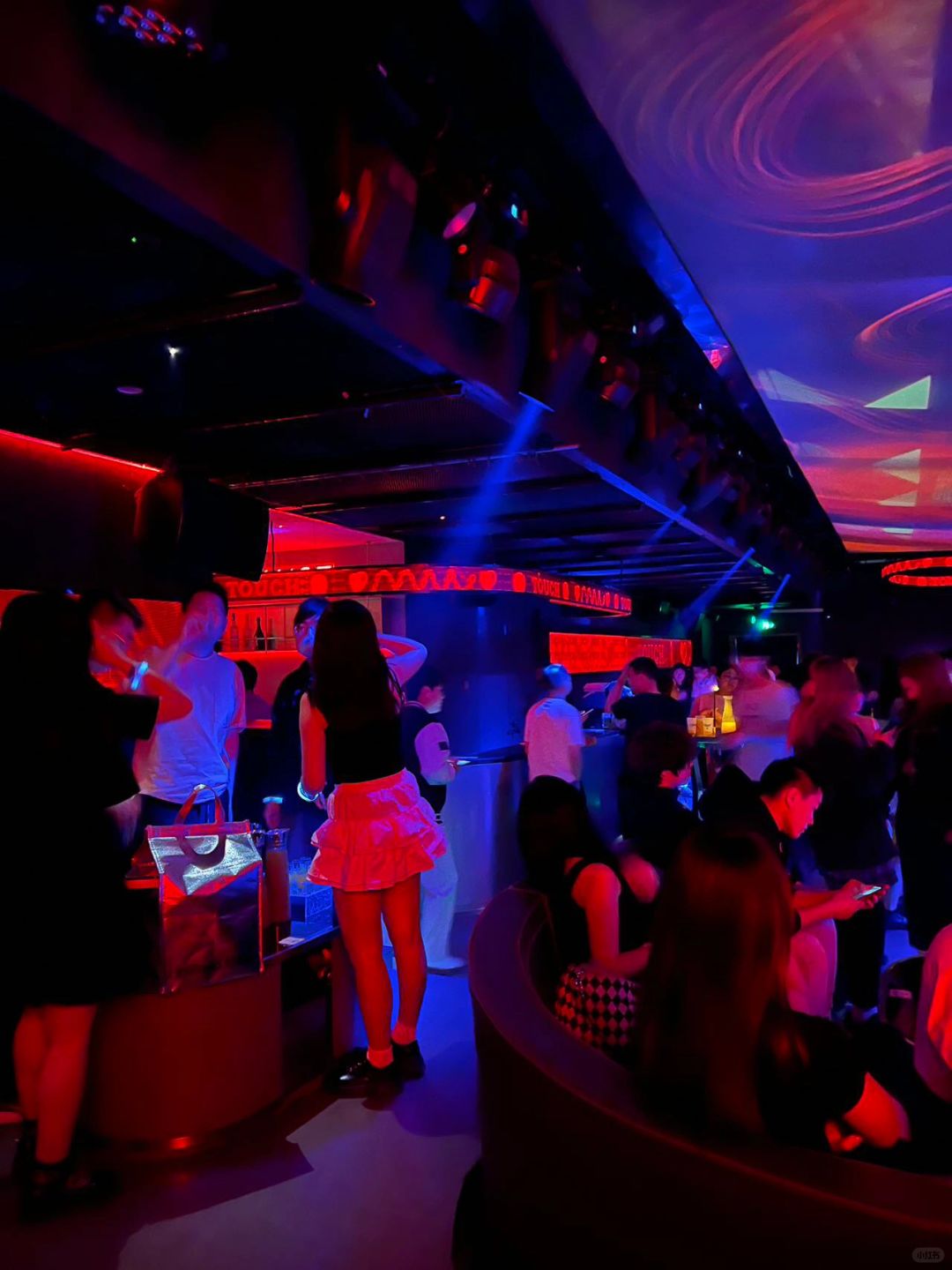 Beijing/Tianjin-At TOUCH Dance Bar in Beijing, the fusion of nightclub, dance, and party culture is simply addictive!