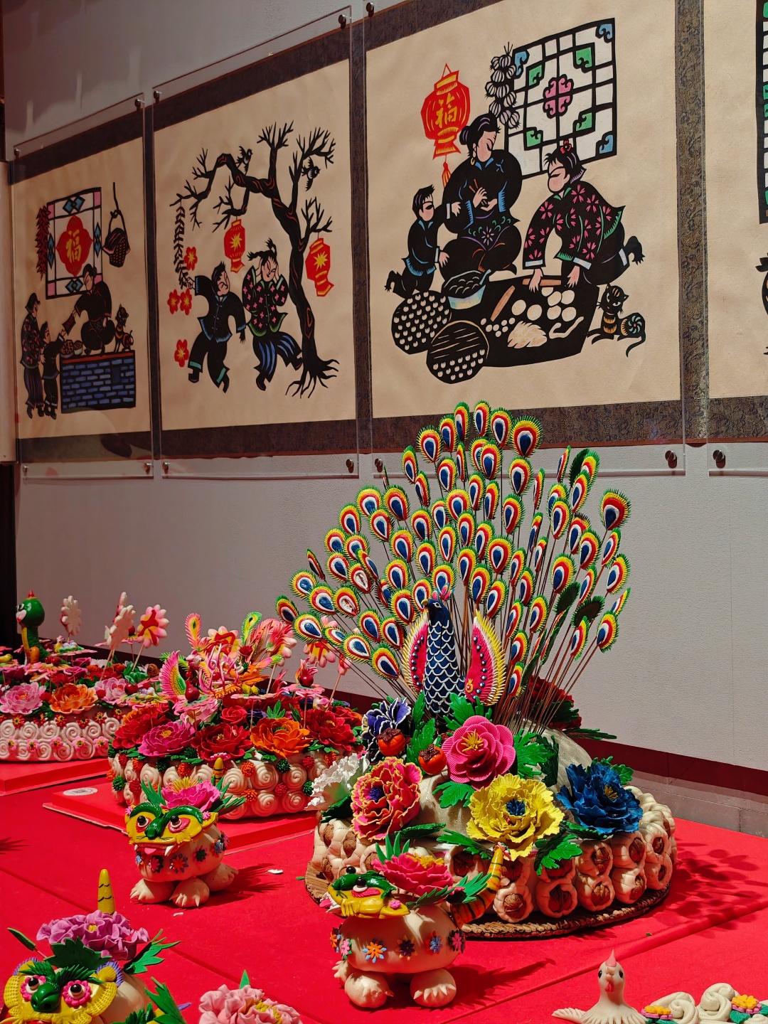 Beijing/Tianjin-At the China National Arts and Crafts Museum in Beijing, enjoy various exquisite intangible cultural handicrafts!