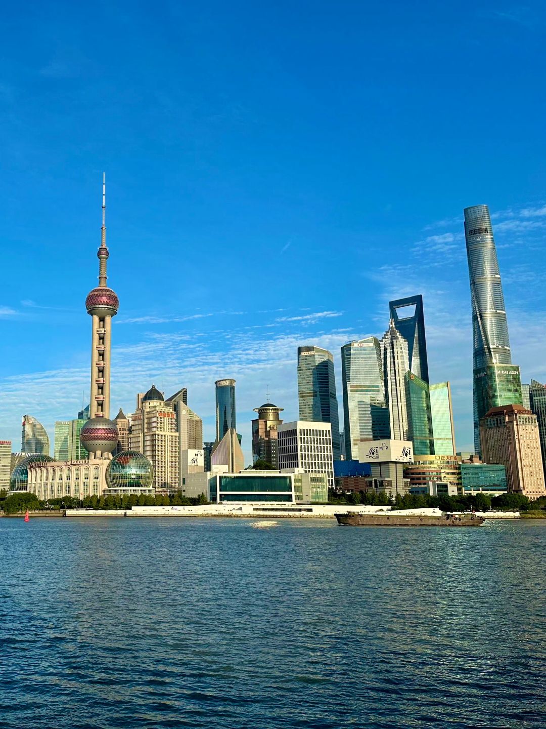 Shanghai/Hangzhou-Nanjing Road Walkway in Shanghai has many foods with a long history!