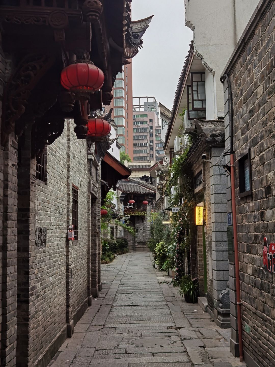 Changsha-Changsha Chaozong Street is intertwined with historical and cultural atmosphere and modern elements!