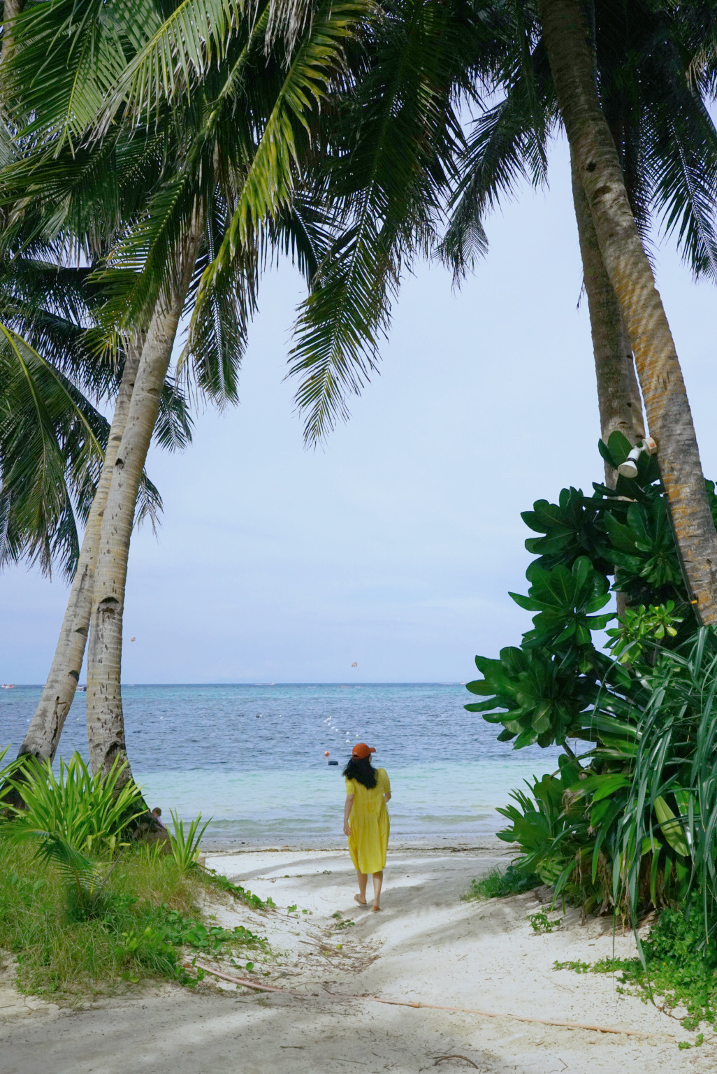 Boracay-Calma Café in Bulabog Beach, Boracay, offers sea view, hammocks, coffee, juice, shakes