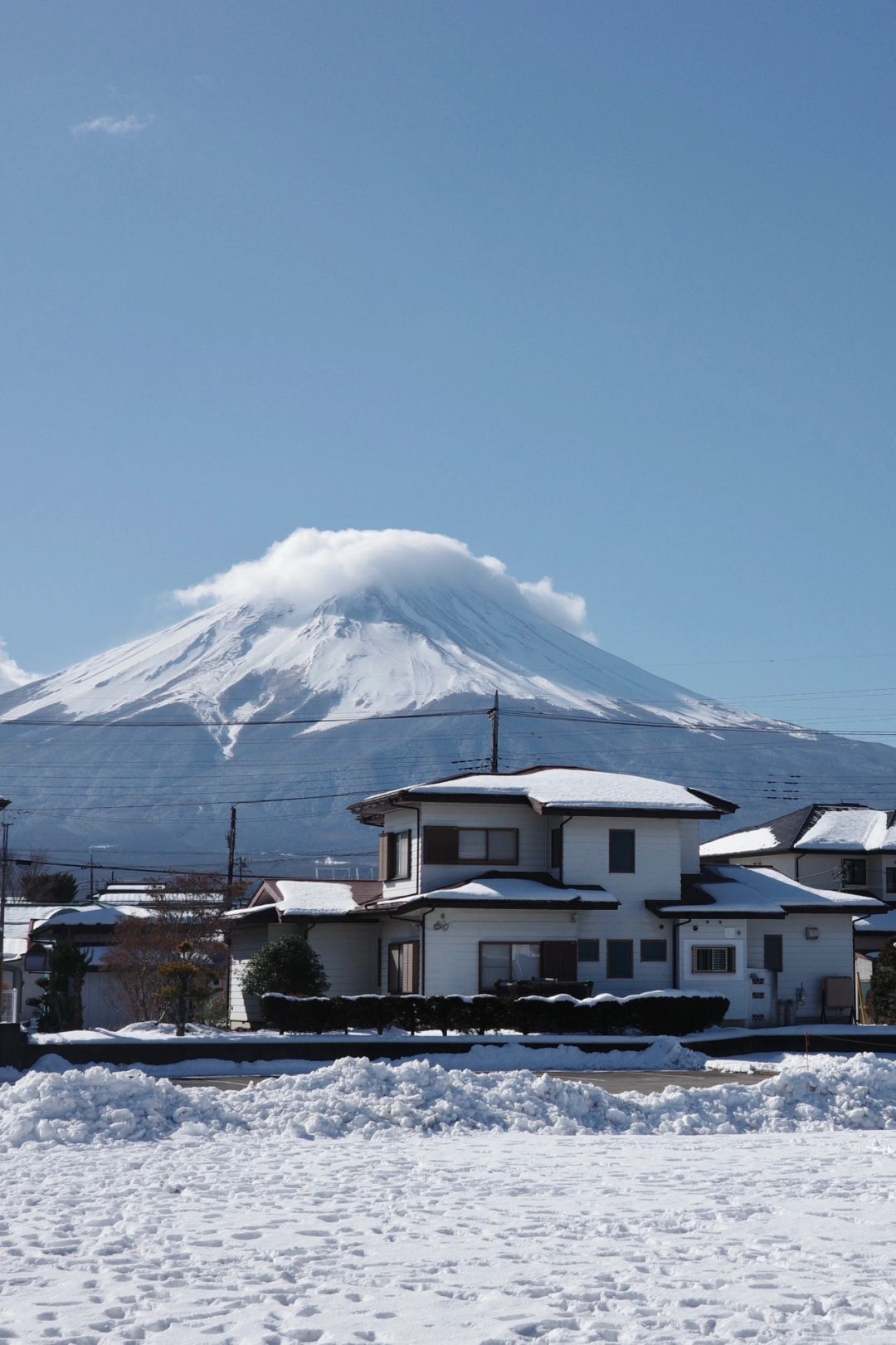 Tokyo-Travel to Japan in winter to enjoy Mount Fuji🗻, which is romantic enough in itself❄️