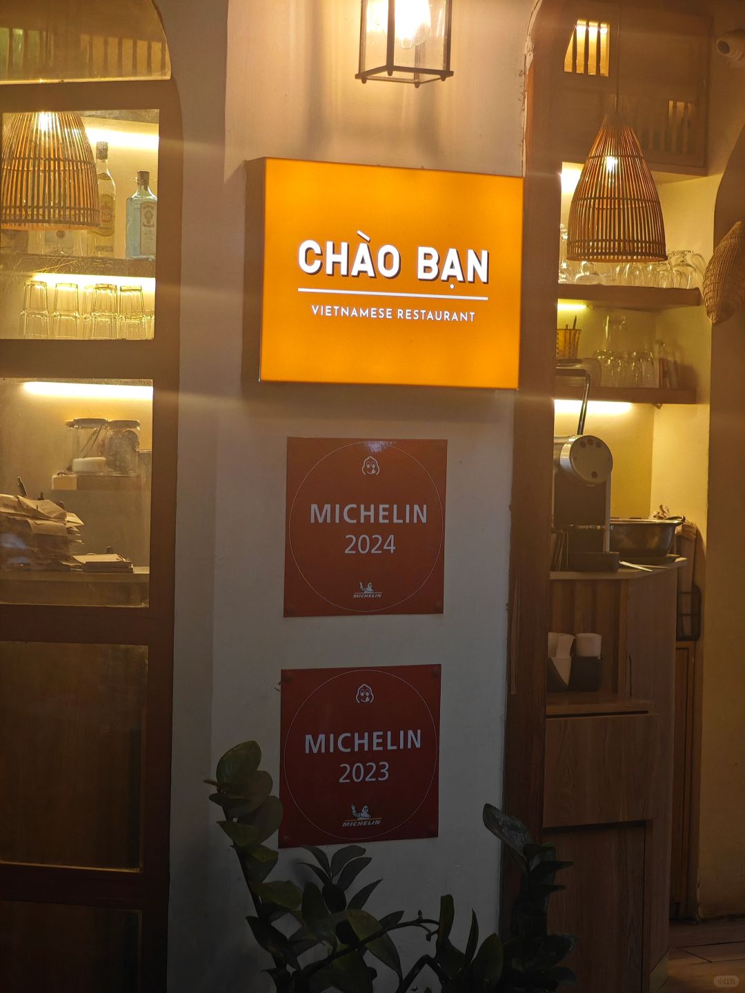 Hanoi-Michelin-starred restaurant Chào Bạn in Hanoi, a fusion of Vietnamese and French cuisines