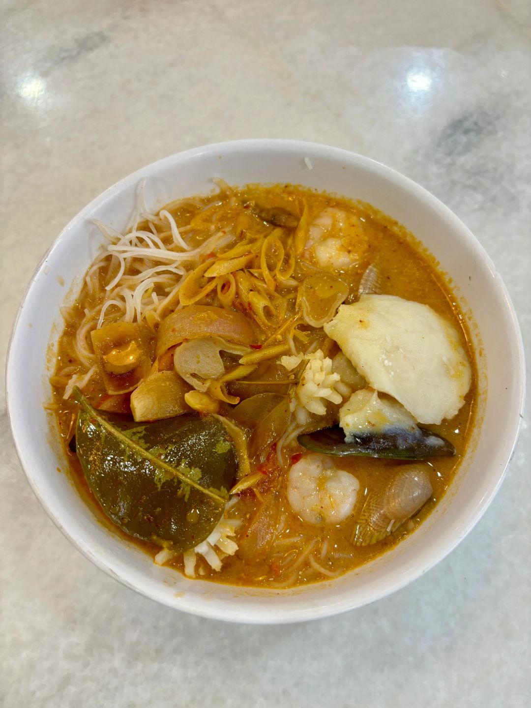 Manila/Luzon-Mamak Kopitiam Restaurant in Makati, Malaysia. Toast, bone tea, chicken sauce are delicious