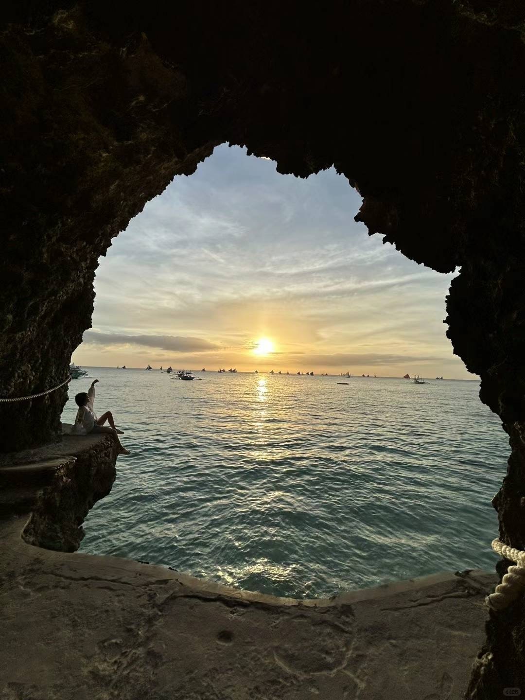 Boracay-The direct route to Boracay Cliff Cave allows you to arrive easily without taking the wrong route