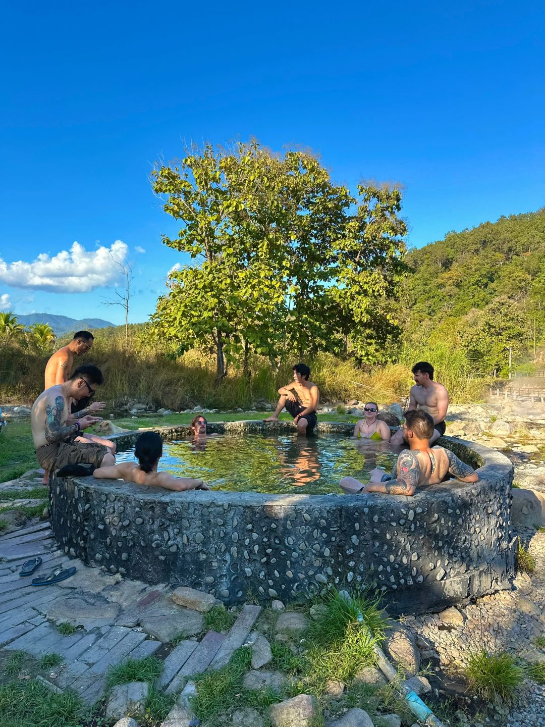 Chiang Mai-Mueang Paeng Hot Spring, a free hot spring in Bai County, Chiang Mai, has not yet been commercialized