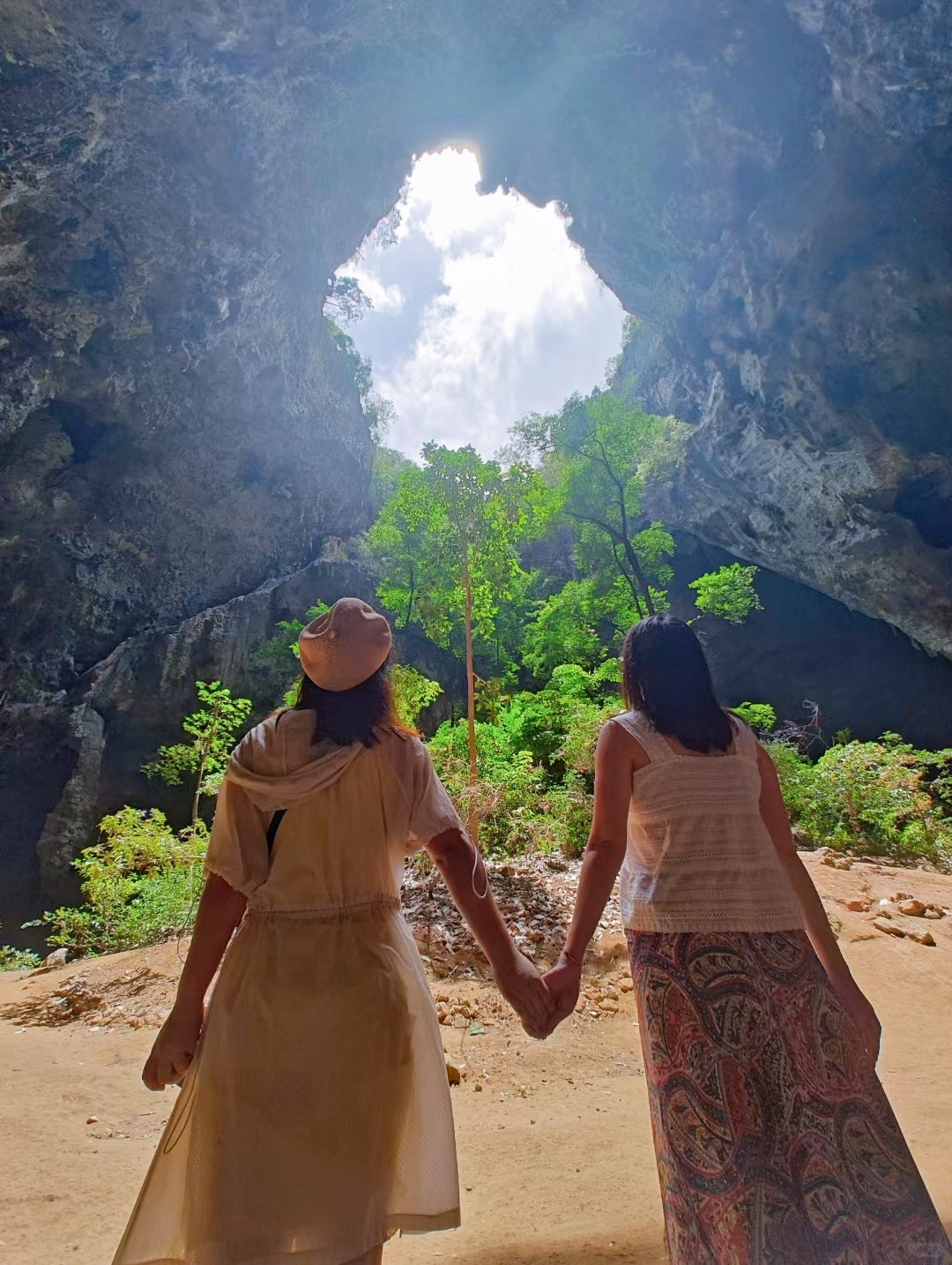 Hua Hin-Phraya Nakhon Cave, Karst cave located in the Three Hundred Peaks National Park in Hua Hin