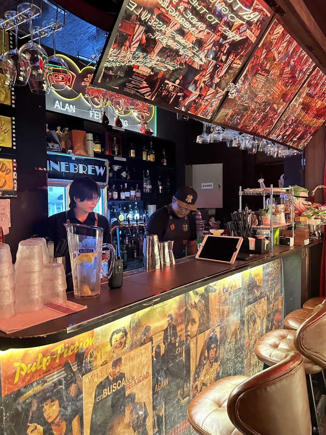 Macao-Cinebrew Bar is a great place for a drink in Macau🥂. It also has regular live music from Friday to Monday.