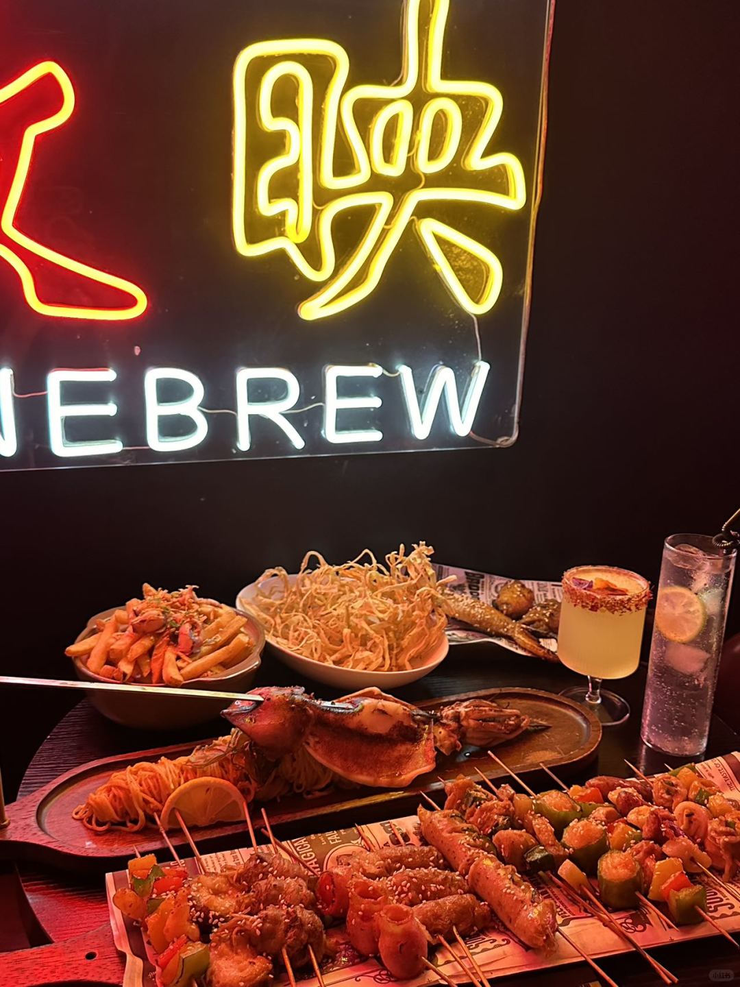 Macao-Cinebrew Bar is a great place for a drink in Macau🥂. It also has regular live music from Friday to Monday.