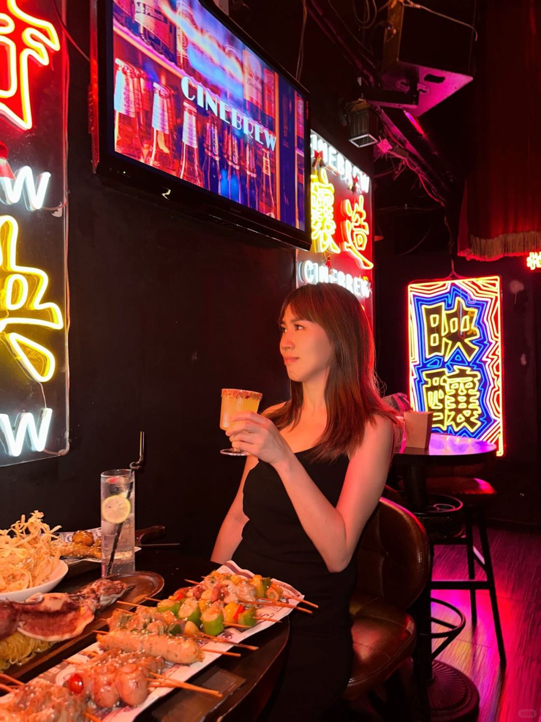 Macao-Cinebrew Bar is a great place for a drink in Macau🥂. It also has regular live music from Friday to Monday.