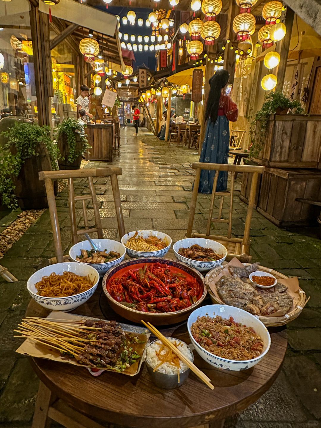 Changsha-Changsha Han Element Restaurant, it's really comfortable to eat and watch dance at the same time!