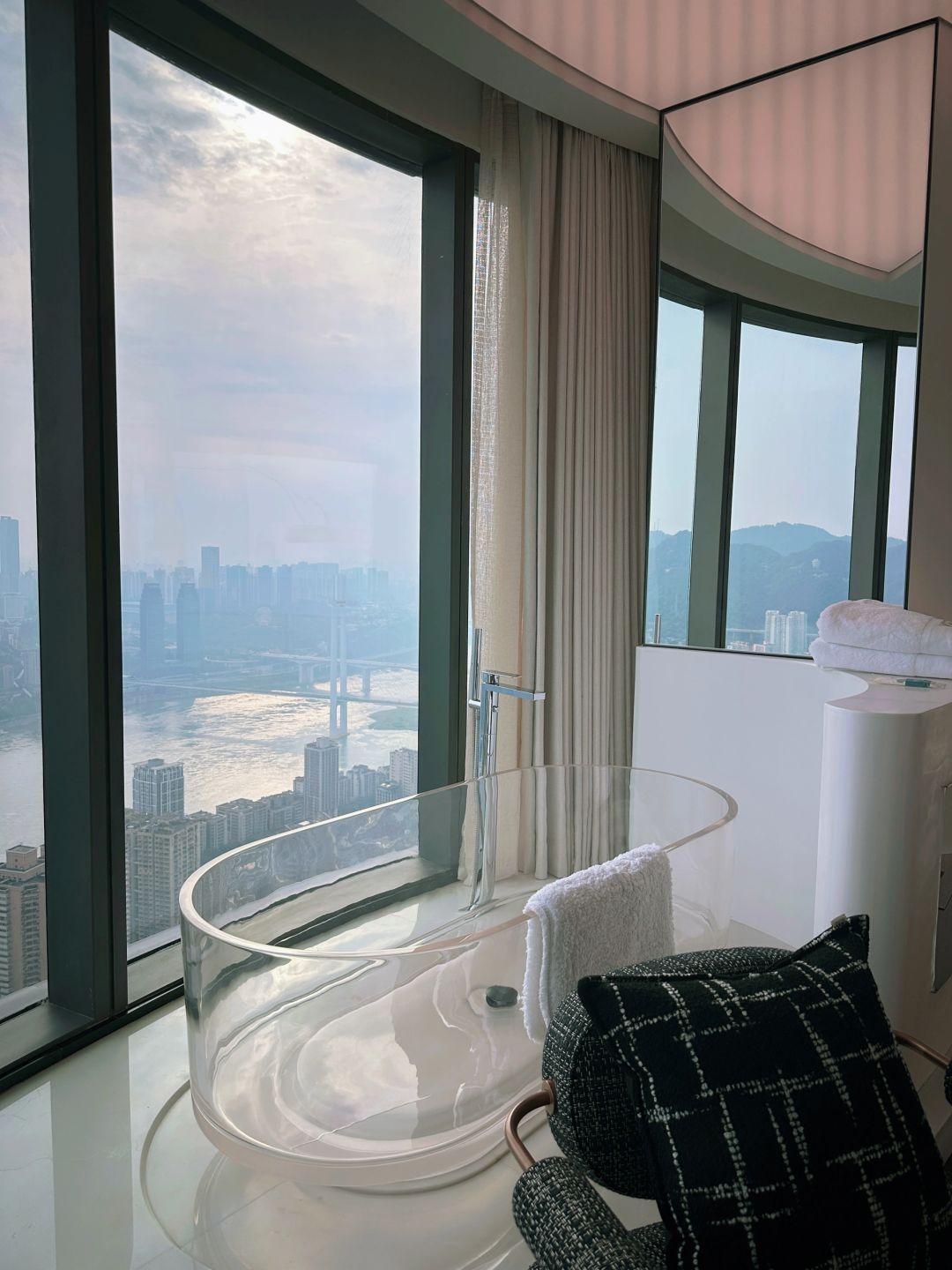 Chengdu/Chongqing-The Chongqing Vista Hotel has turned the entire mountain city into a private landscape, stunning!