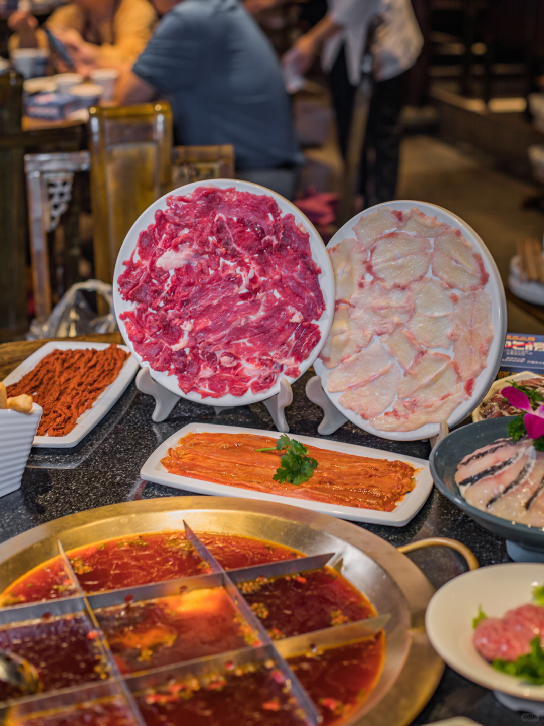 Chengdu/Chongqing-Chongqing Zhou Brother Hot Pot Restaurant, suitable for friends to have dinner together, is the first choice for Chongqing hot pot!