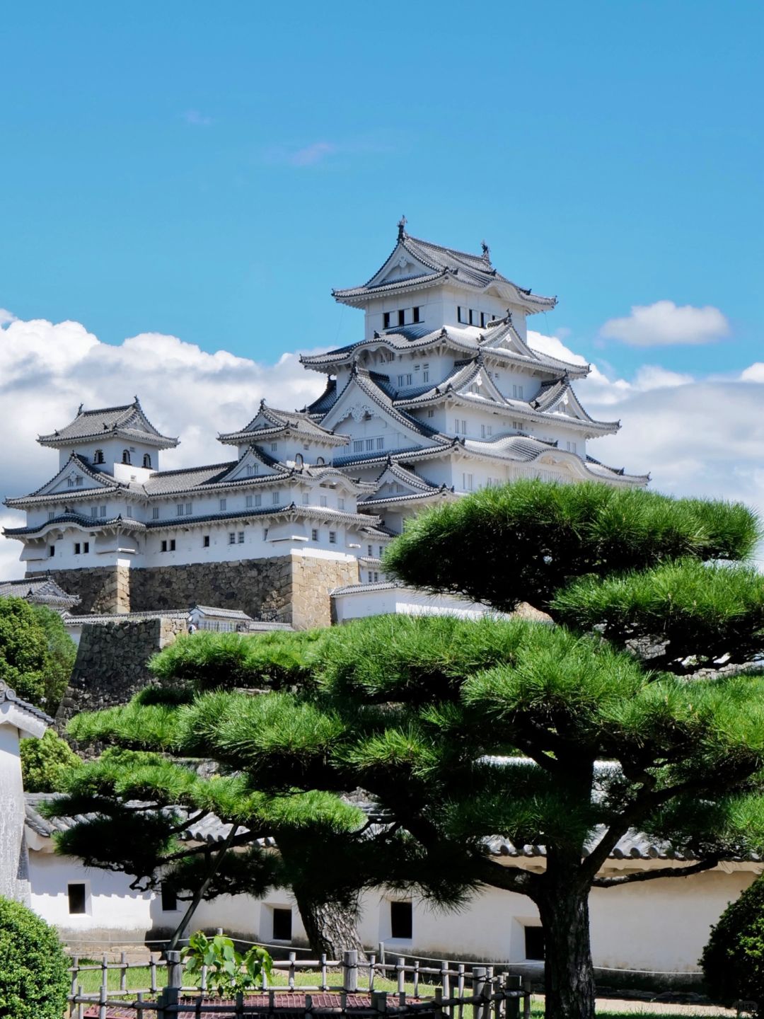 Osaka-When traveling to Osaka, don’t miss this world heritage site: Himeji-jō (White Egret Castle)